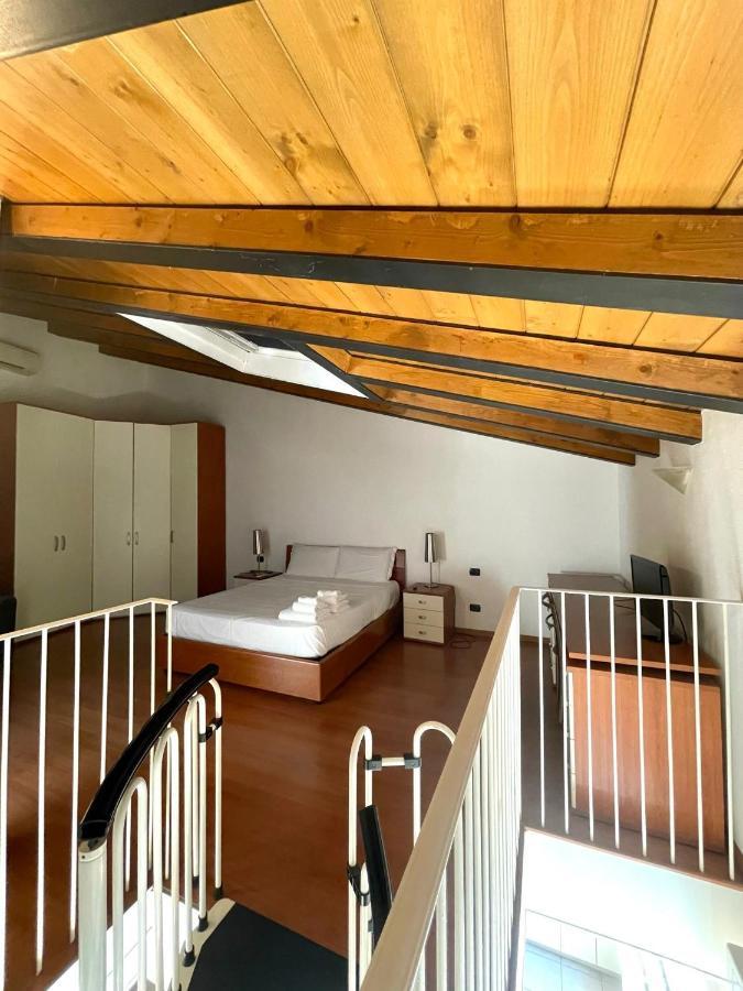 Easy - And Navigli Apartahotel