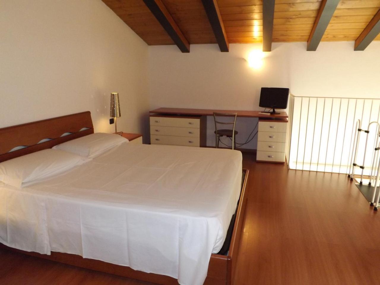 Apartahotel Easy - And Navigli Milán
